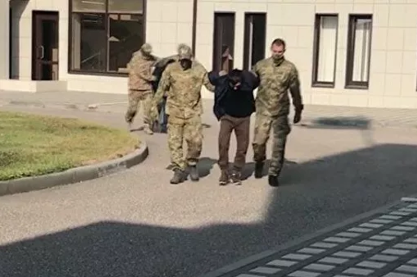 ФСБ задержала двух членов банды Шамиля Басаева