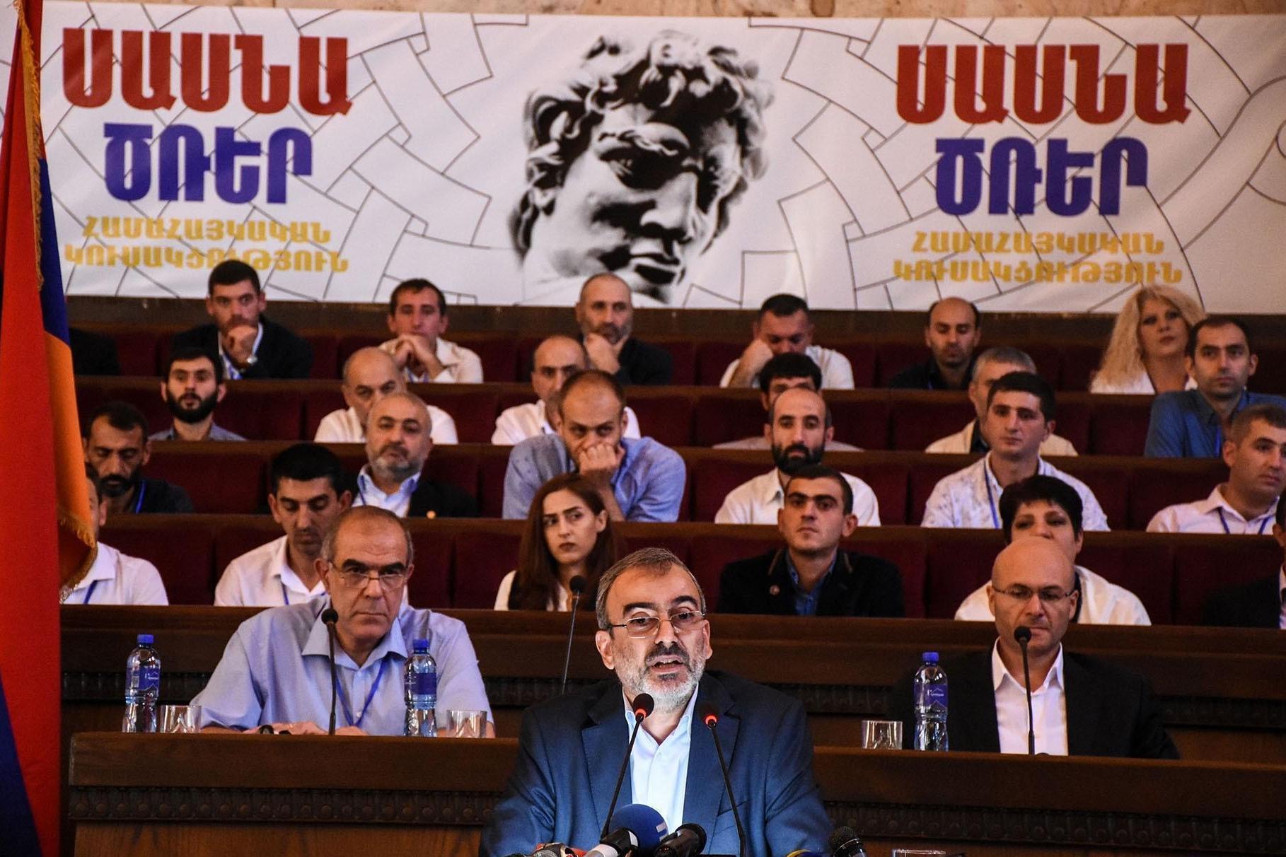 «Պետք է համարձակություն ունենանք ընդունելու, որ Հայաստանի Հանրապետությունը Սահմանադրություն չունի»․ «Սասնա Ծռեր»