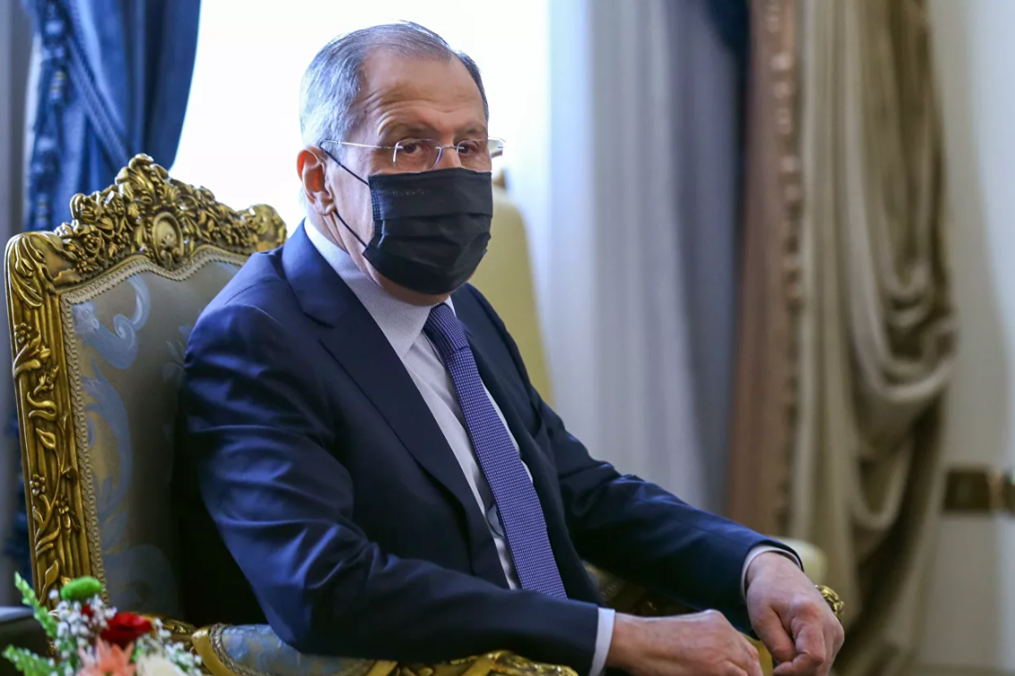 Киев может сорваться на безрассудные действия, заявил Лавров