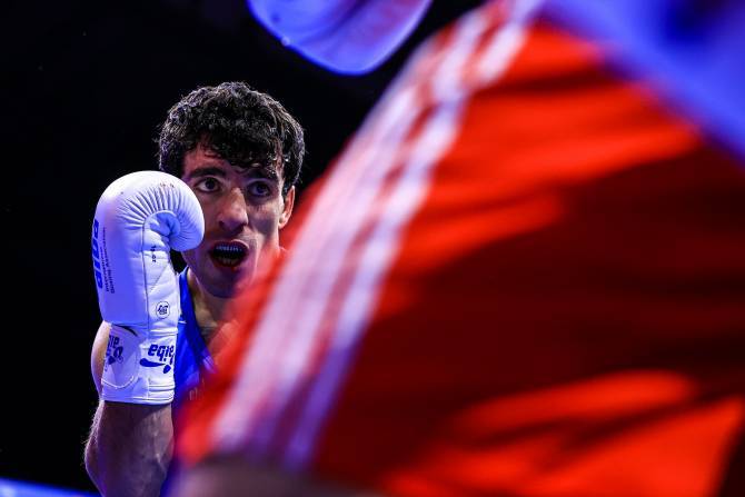 Ованнес Бачков и Давид Чалоян вышли в четвертьфинал чемпионата мира по боксу