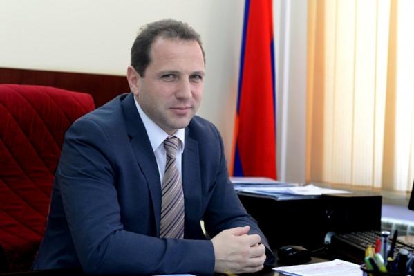 Նախարարը չի ընդունել զինկոմի աշխատակիցներին, բայցև՝ պարզաբանում է տարածվել