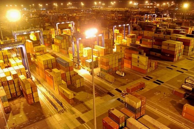 Под видом талька: в порту Индии изъяты три тоны героина, следовавшего из Афганистана