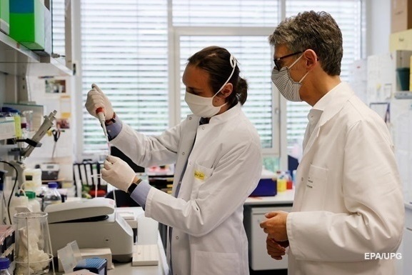 В Канаде создали первую растительную COVID-вакцину: препарат уже прошел первую фазу испытаний