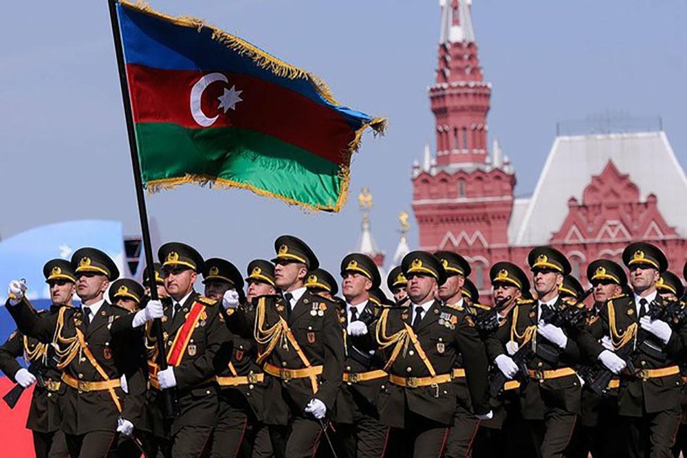 9 мая, по приглашению Путина, Алиев планирует провести в Москве 