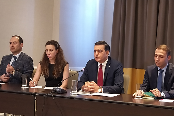 Թքել են սնունդի վրա ու ստիպել են ուտել, ցրտին ձեռքերը կապված վիճակում, մերկ, ստիպել են քնել գետնին. ՄԻՊ-ը՝ Բաքվում հայ գերիների խոշտանգումների փաստերով