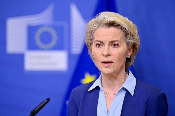Глава Еврокомиссии: к концу года ЕС сократит импорт нефти из России на 90%